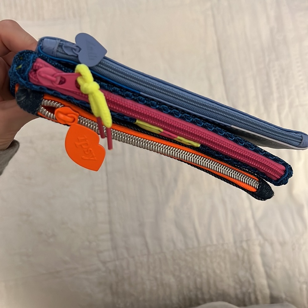 [Ipsy] Blue Makeup Pouch Bundle - image 8